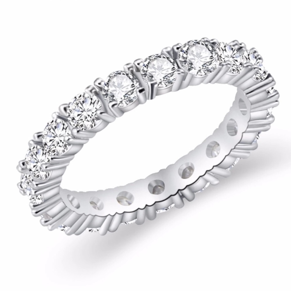 Gorgeous women’s ring size 7